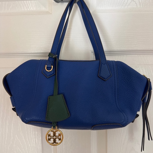 Tory Burch Handbags - Tory Burch electric blue small Peri shoulder bag with removable strap